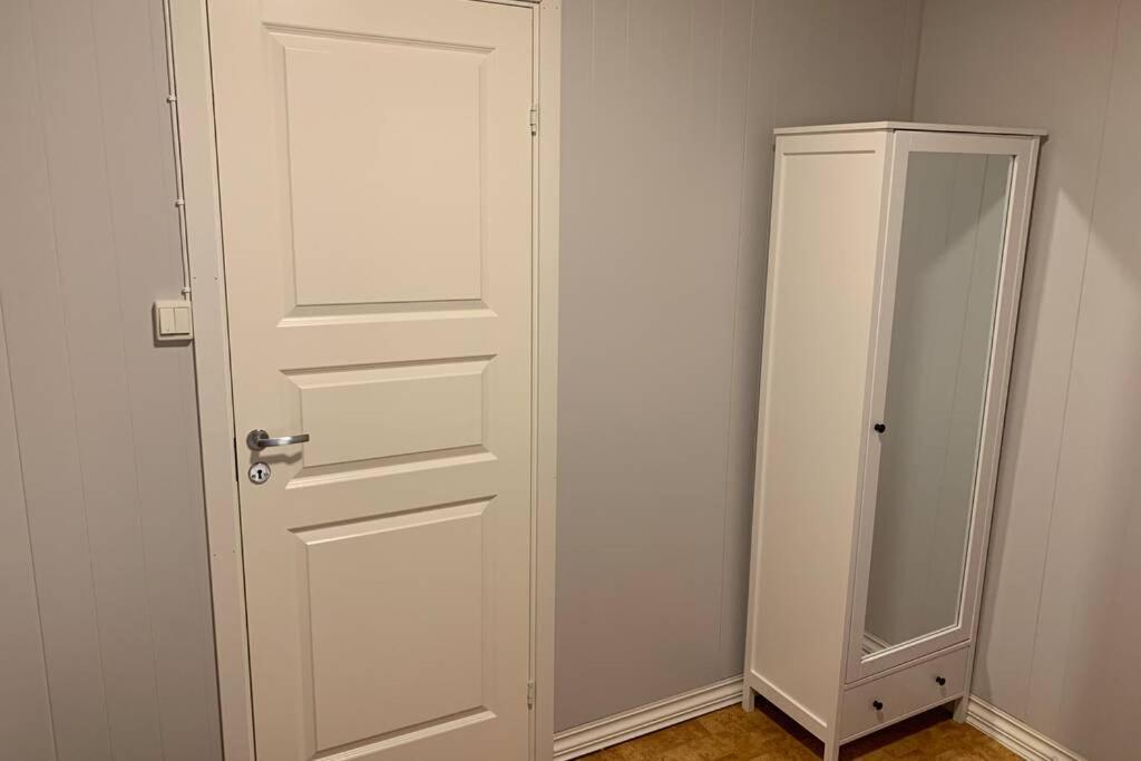 Koselig Hus I Havna Appartement Svolvær Buitenkant foto