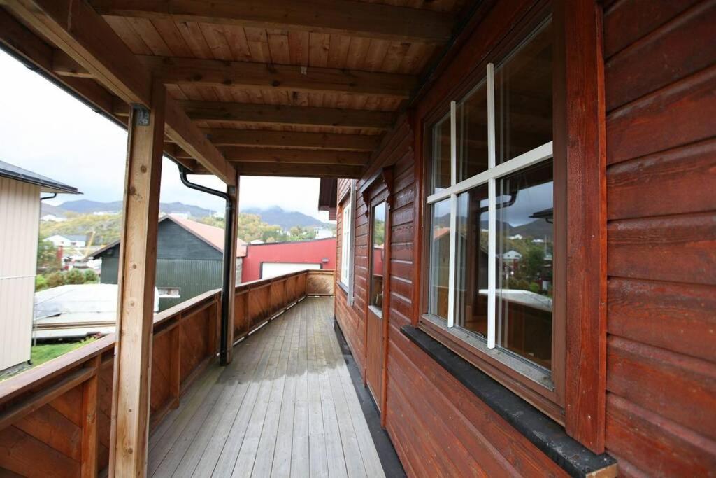 Koselig Hus I Havna Appartement Svolvær Buitenkant foto