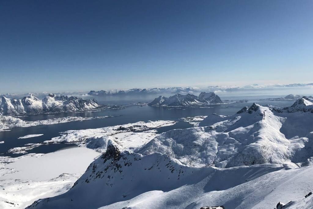 Koselig Hus I Havna Appartement Svolvær Buitenkant foto